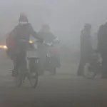 Pechino: nuovo allarme smog, mascherine Star Wars spopolano