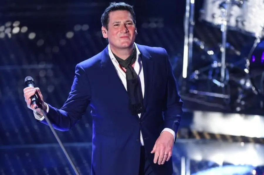 Tony Hadley realizza 