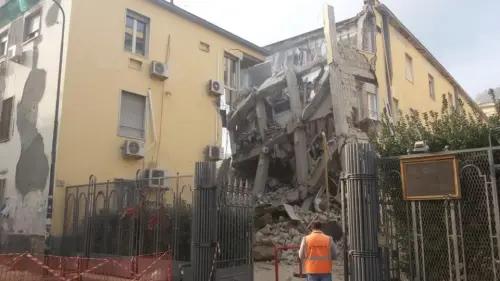 Napoli: crollo edifici dipartimento Veterinaria, attività didattica sospesa