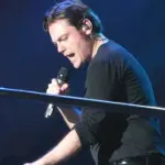 Tiziano Ferro, crollo fisico impone stop concerti: "Mi piange il cuore"