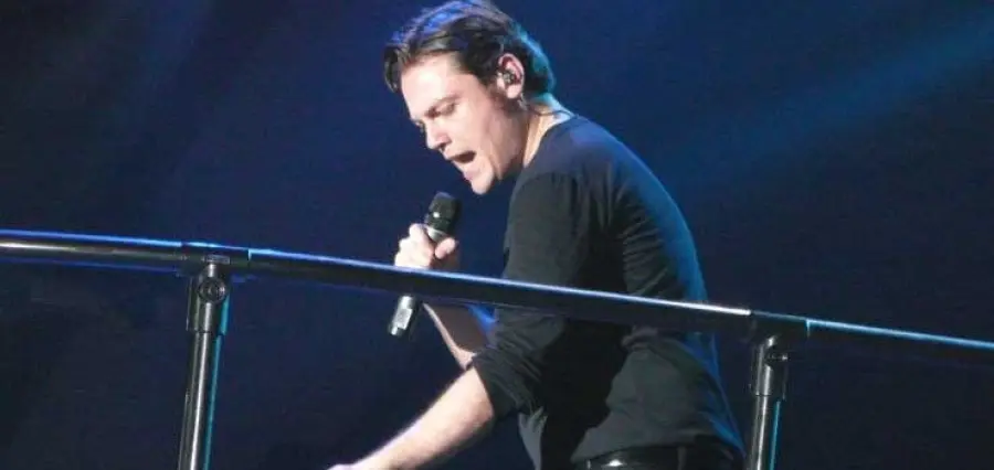 Tiziano Ferro, crollo fisico impone stop concerti: "Mi piange il cuore"