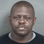 Usa, uccide il figlio e lo fa mangiare ai maiali: resti bimbo nel fienile?