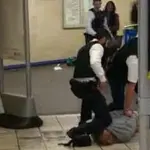 Londra, aggressione con machete in metro: "Questo è per la Siria"