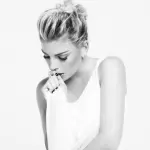 Emma promuove "Adesso", instore tour iniziato: "Sono cambiata moltissimo"