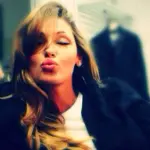 Anna Tatangelo, carambola sulla A1 a bordo della sua Porsche Cayenne: illesa