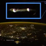 UFO in cielo? No, è  ISS. Foto Scott Kelly fa trasalire astronomi