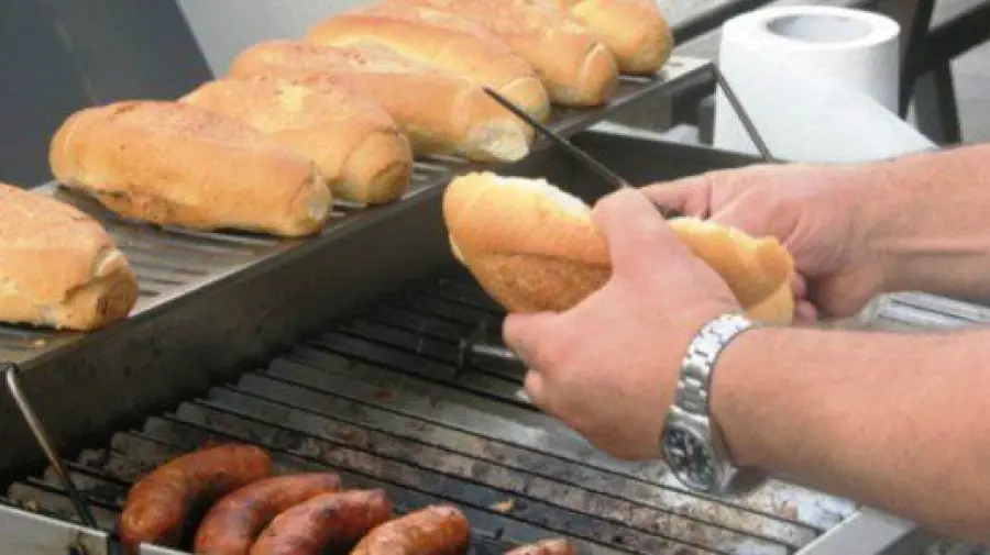 Ballarò: Serata in Panineria Fatale, Padre e Figlia Ricoverati. Sospetta Intossicazione