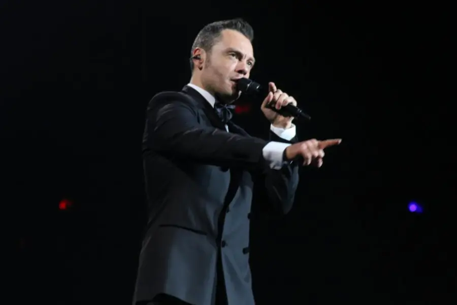 Tiziano Ferro: 1.000 Fan non si Presentano al Palalottomatica, Domenica Pienone