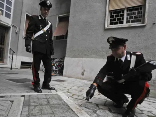 Roma: Gettano Soda Caustica su Cinese e Fuggono, Aggressione al Prenestino