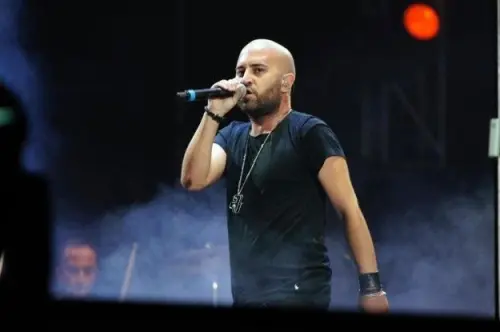 Negramaro Infiammano Mandela Forum, La Rivoluzione Sta Arrivando Tour Inizia alla Grande