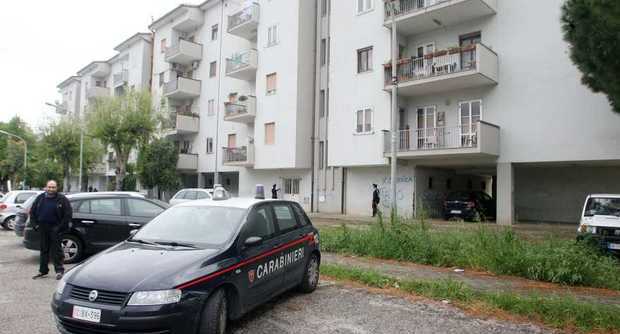 Bidello Pedofilo a Battipaglia: Palpeggiava Studentesse, Arrestato