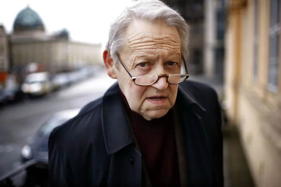 Addio a Günter Schabowski: Artefice Caduta Muro di Berlino