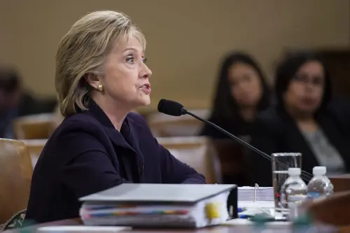 Hillary Clinton Risponde per le Rime ai Repubblicani: Ennesima Vittoria