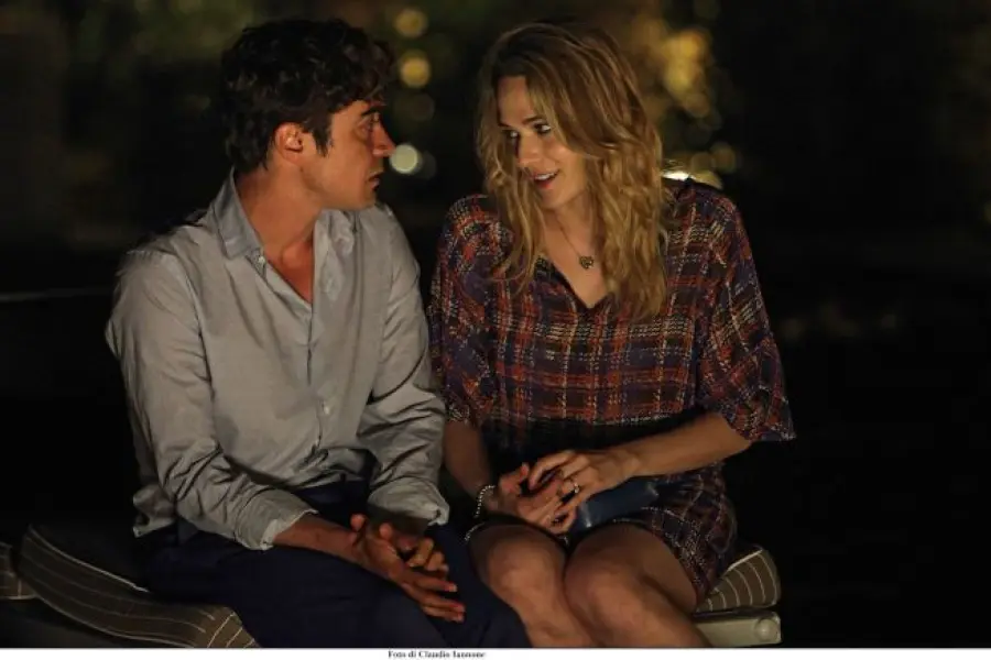 "Io che Amo solo te", Ponti Ispirato da Libro Bianchini: Scamarcio e Chiatti Grandiosi