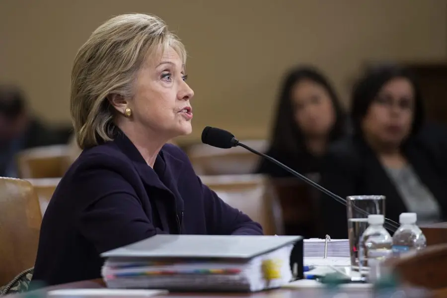 Hillary Clinton Risponde per le Rime ai Repubblicani: Ennesima Vittoria