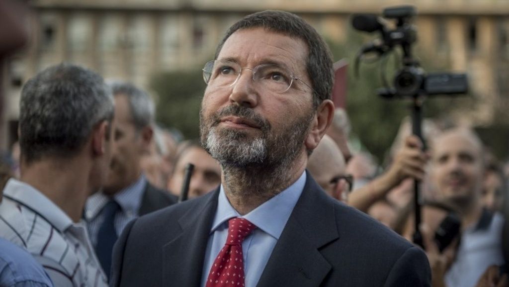 Roma, Ignazio Marino In Procura: "Firme Su Giustificativi Non Sono Autentiche"