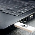USB Killer, Pen Drive Infernale: Demolisce Pc in Pochi Secondi