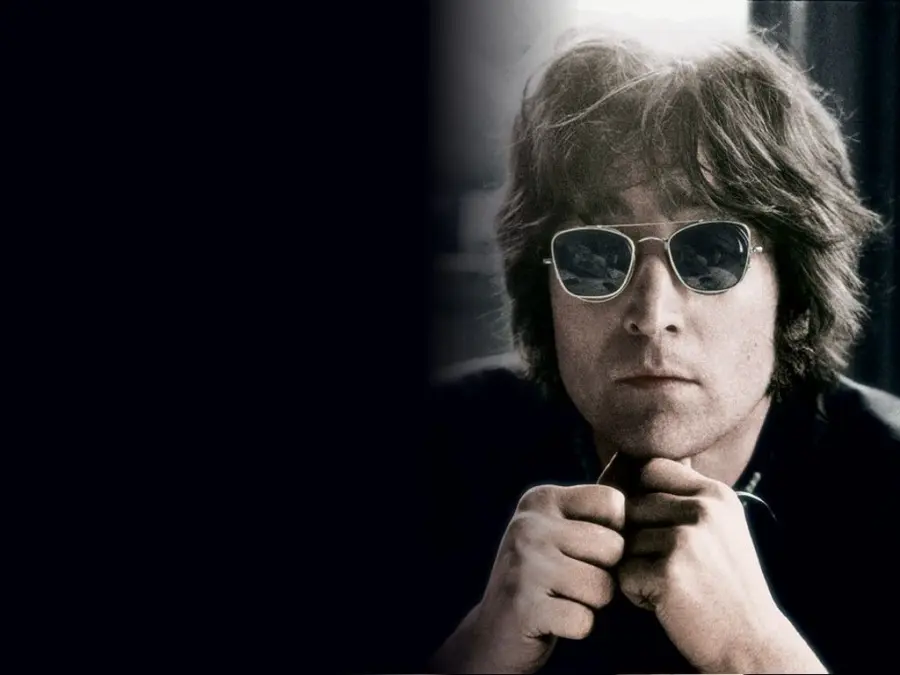 Yoko Ono: John Lennon Attratto dagli Uomini, Flirt con Manager