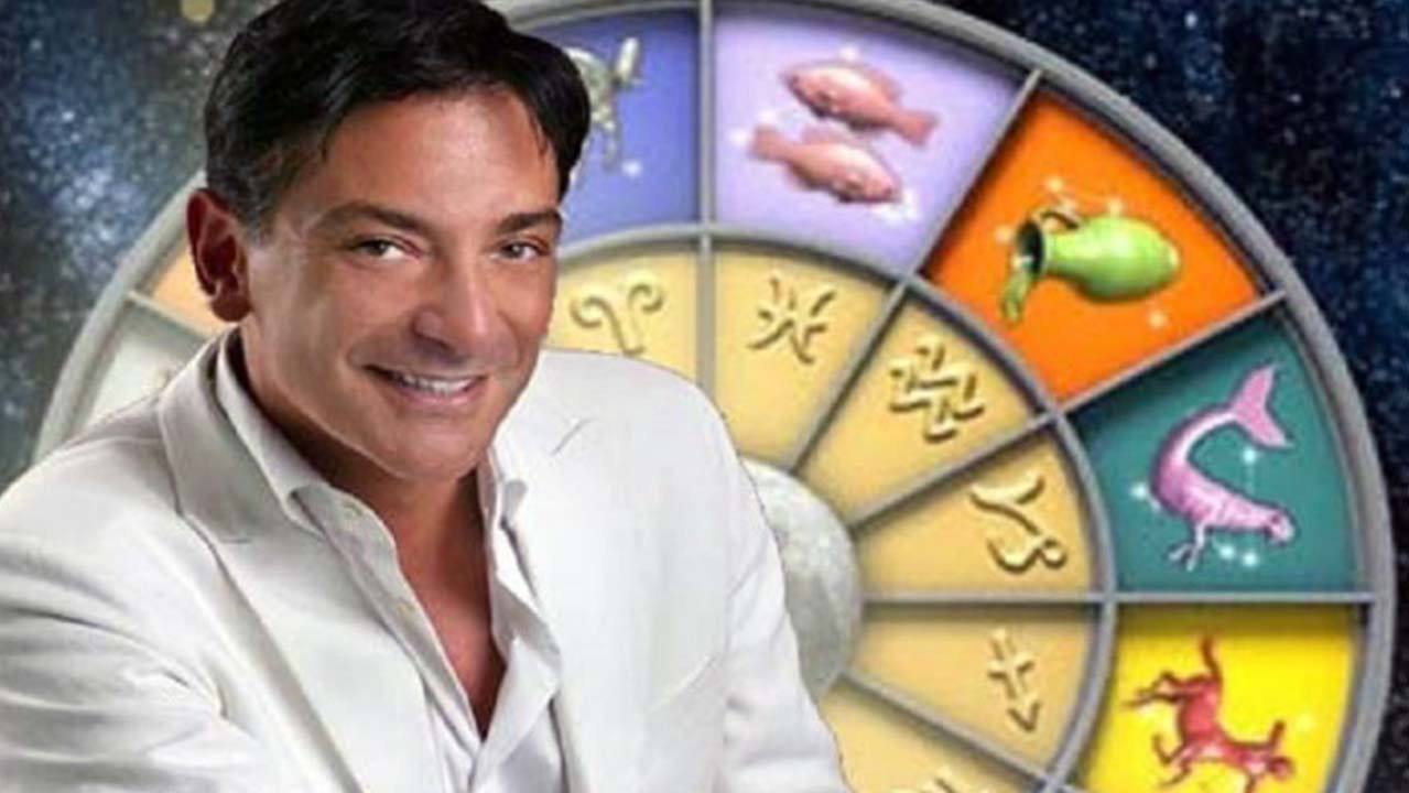 Oroscopo di Paolo Fox per oggi 20 agosto 2018, caratteristiche dei segni