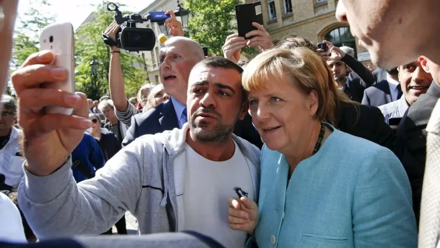 Germania, Merkel si Svela: "Mai Immigrati a Casa Mia"