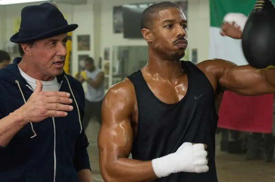 Sylvester Stallone Allena Figlio Apollo in "Creed - Nato per Combattere"