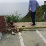 Monte di Procida, Auto Sfonda Ringhiera e Vola in Burrone: Morta Valentina Schiano