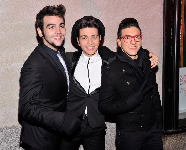 Il Volo Insudiciano e Danneggiano Camera Hotel: Ginoble Smentisce su Twitter