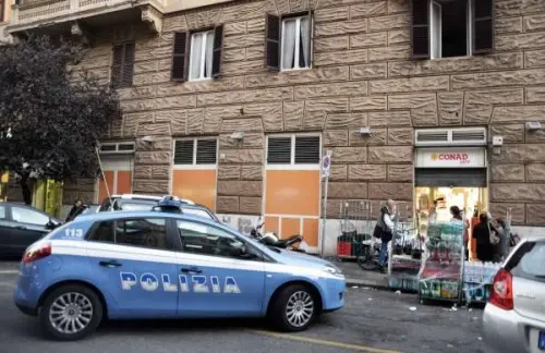 Roma, Commesso Molestava Clienti: Denunciato per Tentata Violenza Sessuale