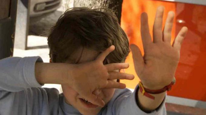 Sconcerto a Collecchio: Maestra Asilo Nido Picchiava Bimbi, Arrestata