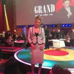 GRAND HOTEL CHIAMBRETTI: TRANS SAMUELLE DAVES SI SUICIDA