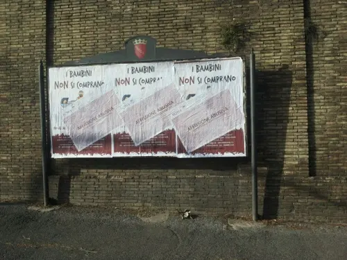 ROMA, MANIFESTI OMOFOBI: NO A LEGGE CIRINNA'