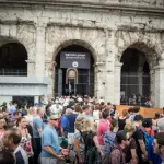 COLOSSEO CHIUSO PER ASSEMBLEA SINDACALE: TURISTI SCONCERTATI