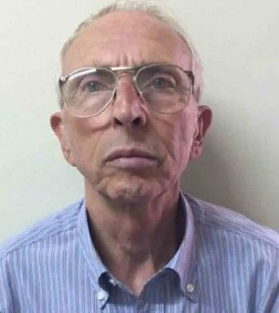 CASERTA, ANZIANO SPARA A 'LUCCIOLA': VOLEVA SPOSARLA