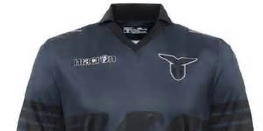 Lazio: 'camicia nera' in trasferta, sarcasmo Le Monde. Paolo Di Canio vorrebbe indossarla