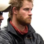 Principe Harry: barba incolta durante commemorazione Battaglia d'Inghilterra