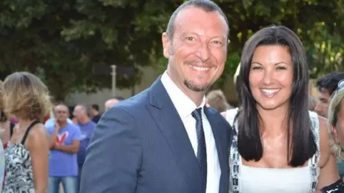 Giovanna Civitillo fa concorrenza a suo marito Amadeus?