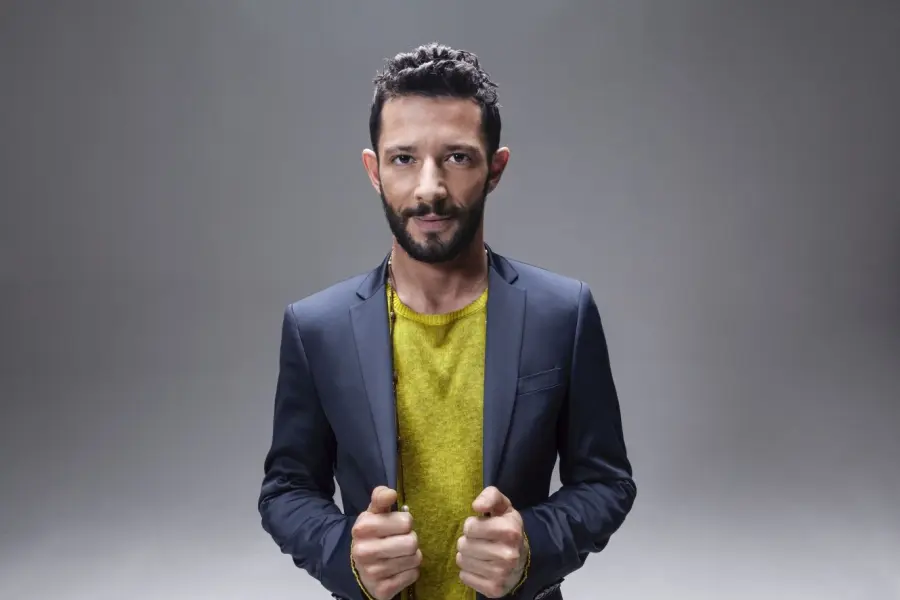 Nesli scrive libro ispirato alla sua vita: 