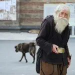 Dobri, Il mendicante che dona 40.000 euro.