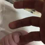 Costantino Vitagliano diventa papà: è nata la piccola Ayla