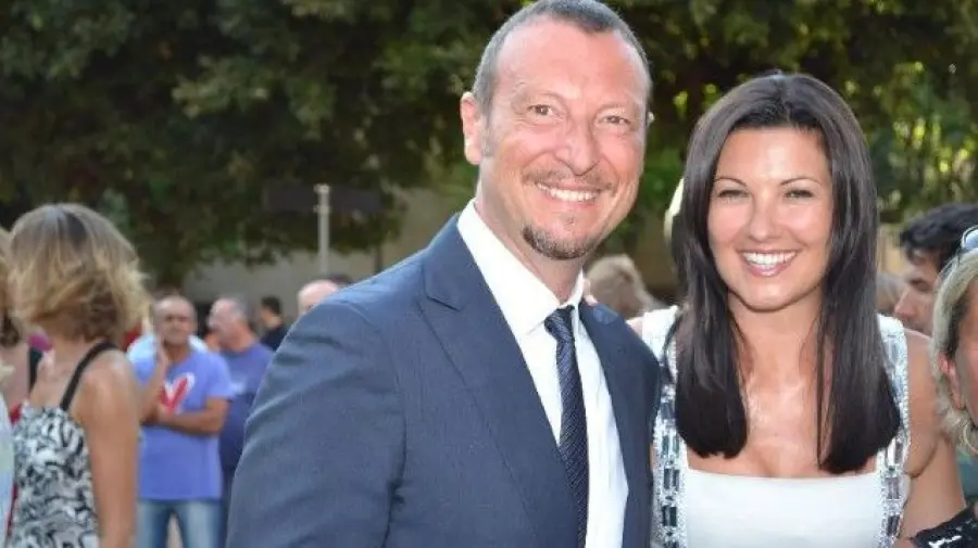 Giovanna Civitillo fa concorrenza a suo marito Amadeus?