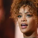 Rihanna e le pellicce, protesta animalisti a New York: 