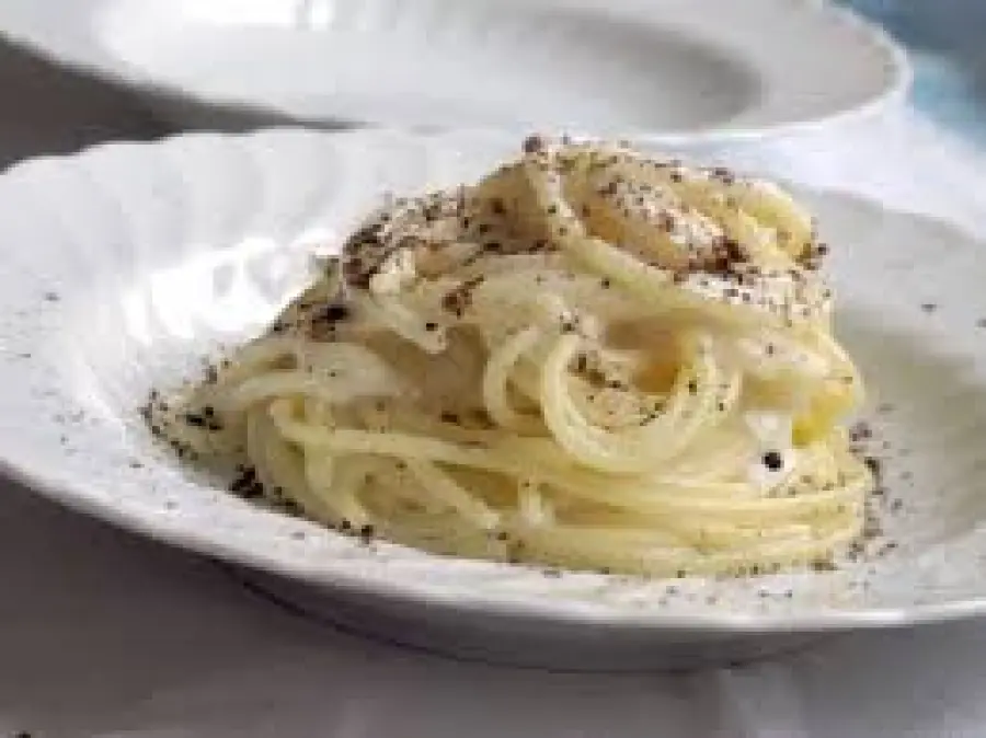 Ricetta "Spaghetti cacio e pepe"