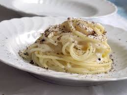 Ricetta "Spaghetti cacio e pepe"
