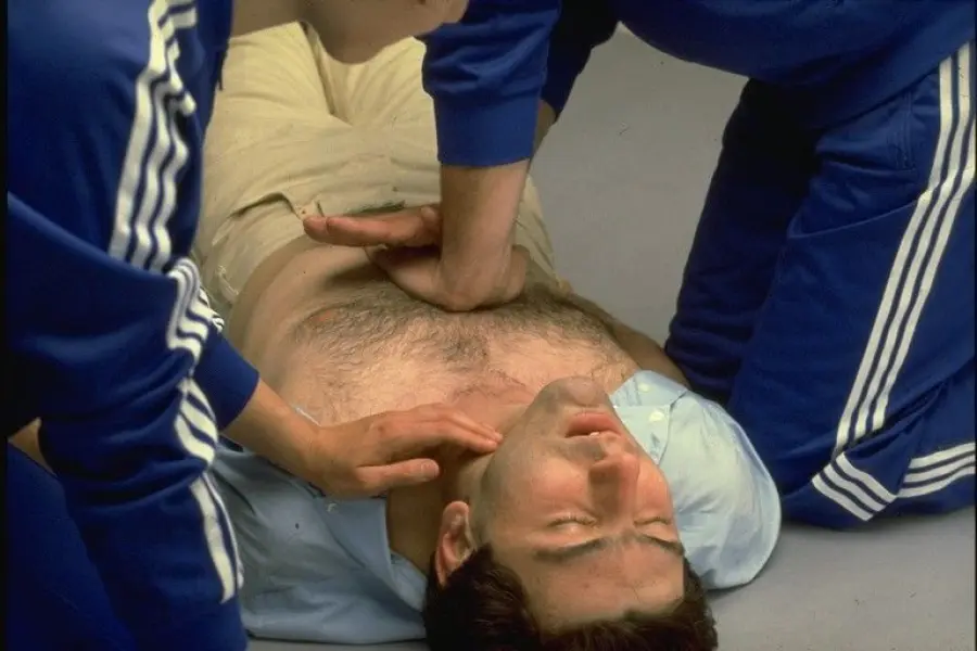 Massaggio cardiaco senza mani: apparecchio sensazionale salverà molte vite