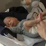 Svezia, riceve utero dalla madre e partorisce: ora vuole altro figlio
