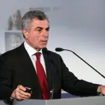 Mauro Moretti stigmatizza docenti italiani: 