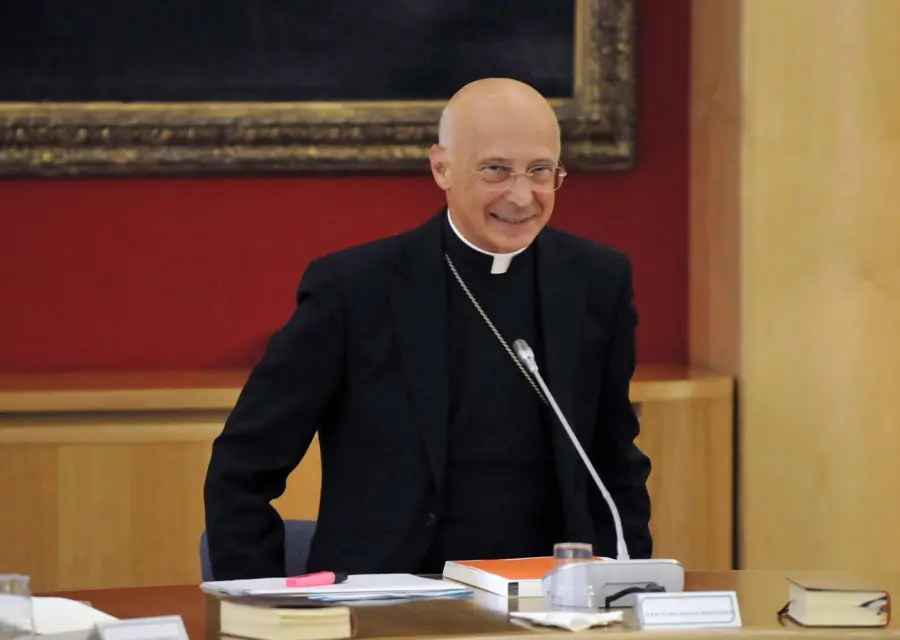 Unioni civili, Bagnasco ribadisce 'no'. Pd tira dritto, Ncd vorrebbe modificare punti ddl