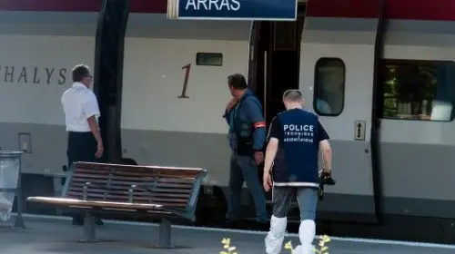 Francia, marines sventano attentato su treno Amsterdam-Parigi. Cazeneuve encomia militari americani