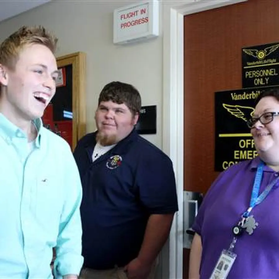 Usa, Sam Ray salvato da Siri: pick-up lo aveva travolto