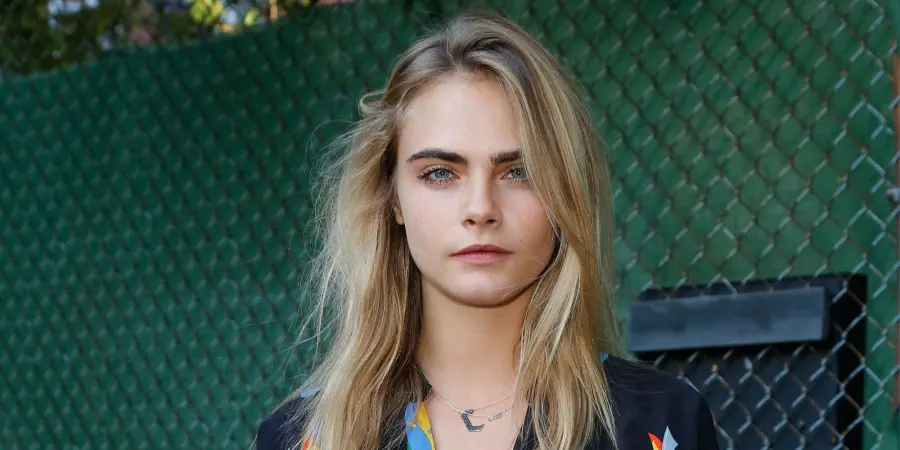 Cara Delevingne lascia moda per il cinema: disgustata da pose ammiccanti ragazzine